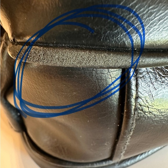 Attache Black Work Case With Shoulder Strap PVC Holds Smaller Laptop, Essentials - Picture 11 of 17